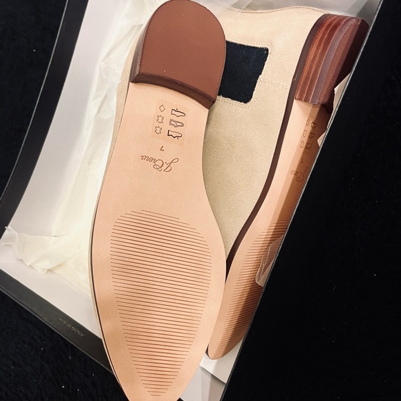 BRAND NEW - SOLD OUT J CREW Pull-on Chelsea boots in suede - Size 7 - Picture 3 of 7